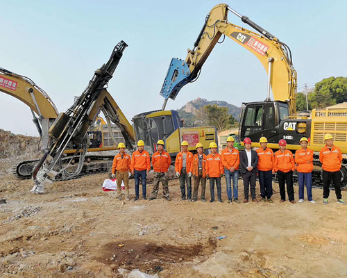 南台大道南段生活营地和施工现场